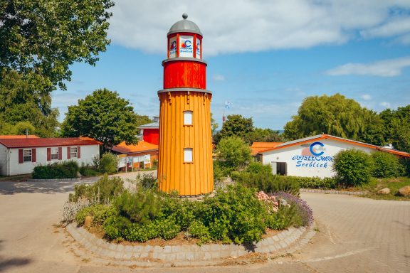 Leuchtturm auf dem Ostseecamp Seeblick